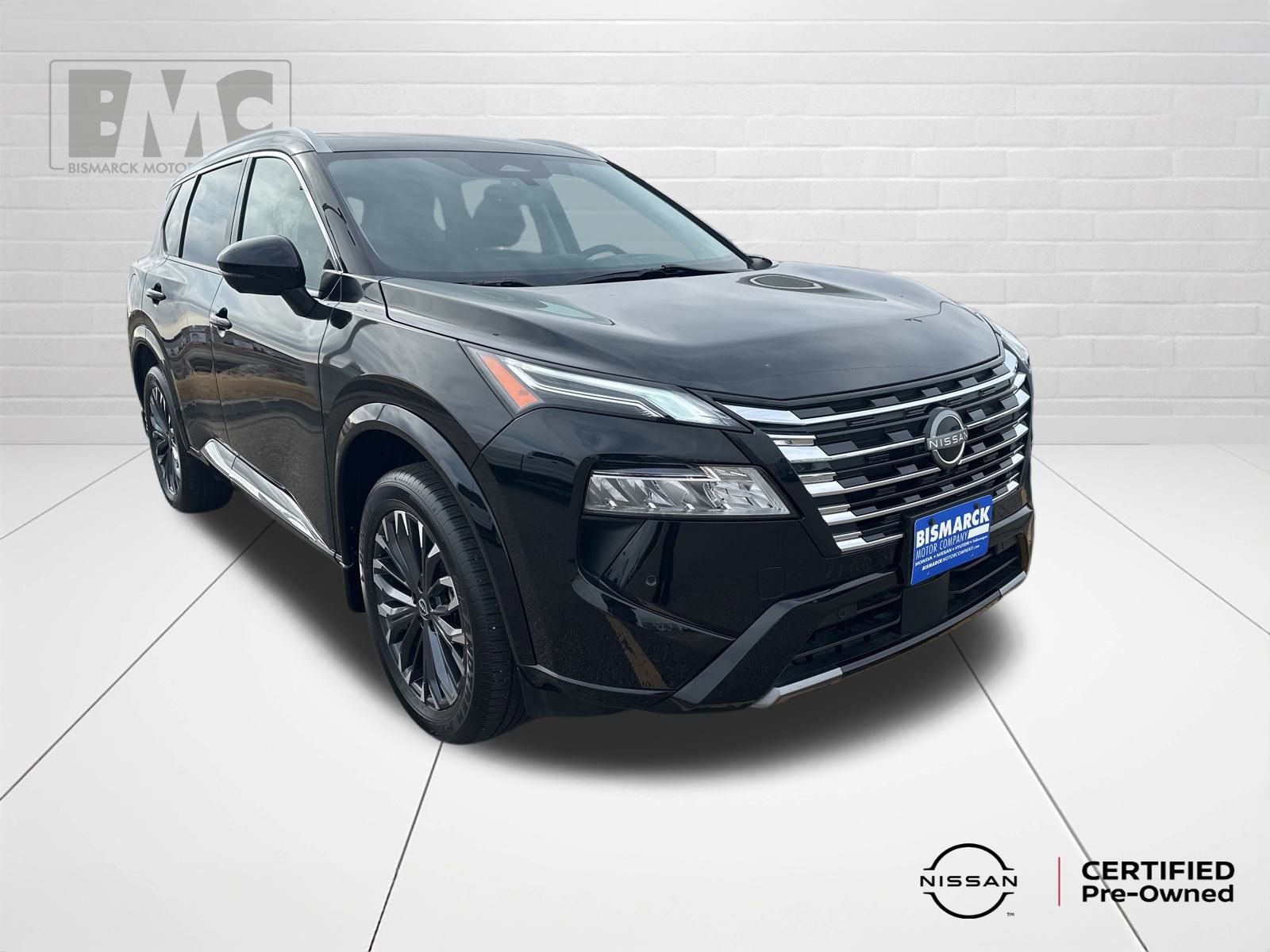 Used 2024 Nissan Rogue Platinum image 2