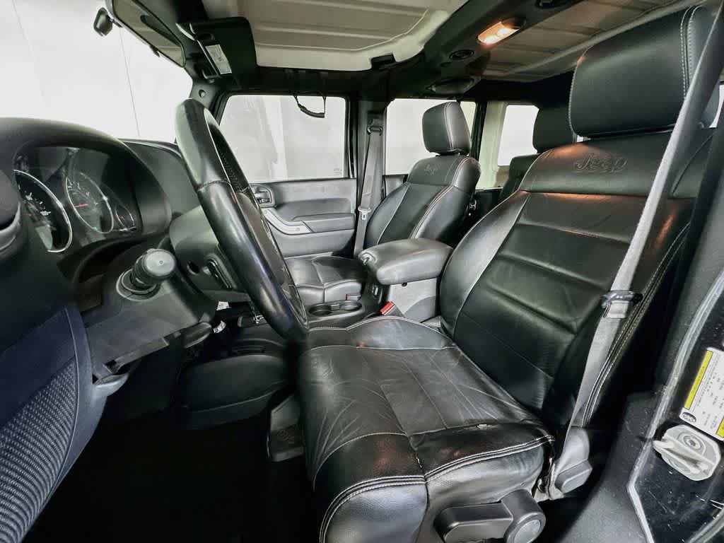 Used 2012 Jeep Wrangler Unlimited Sahara w/ Trailer Tow Group AWD/4WD image 12