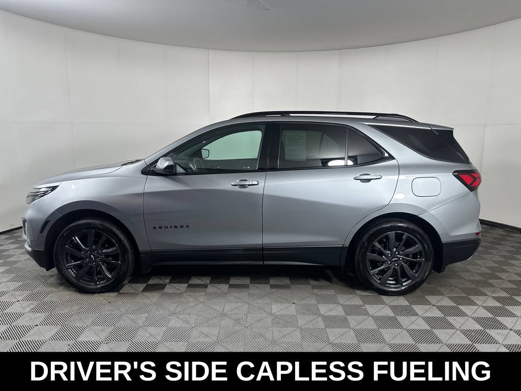 Used 2023 Chevrolet Equinox RS w/ LPO, Floor Liner Package AWD/4WD image 2