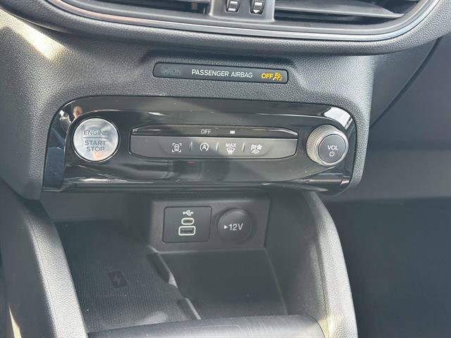 Used 2025 Ford Escape Platinum AWD/4WD image 21