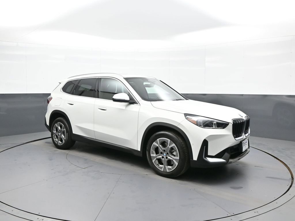 Used 2023 BMW X1 xDrive28i w/ Convenience Package AWD/4WD image 4