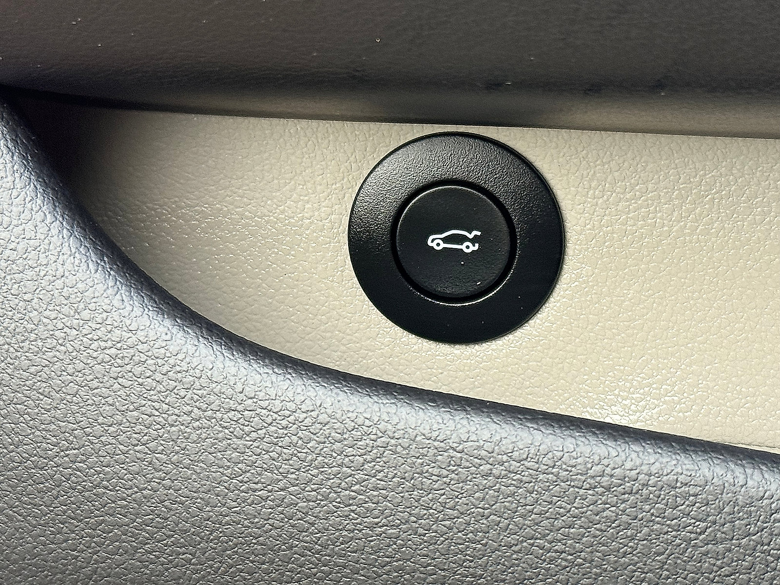 Used 2014 Cadillac CTS Performance w/ Driver Assist Package RWD image 30