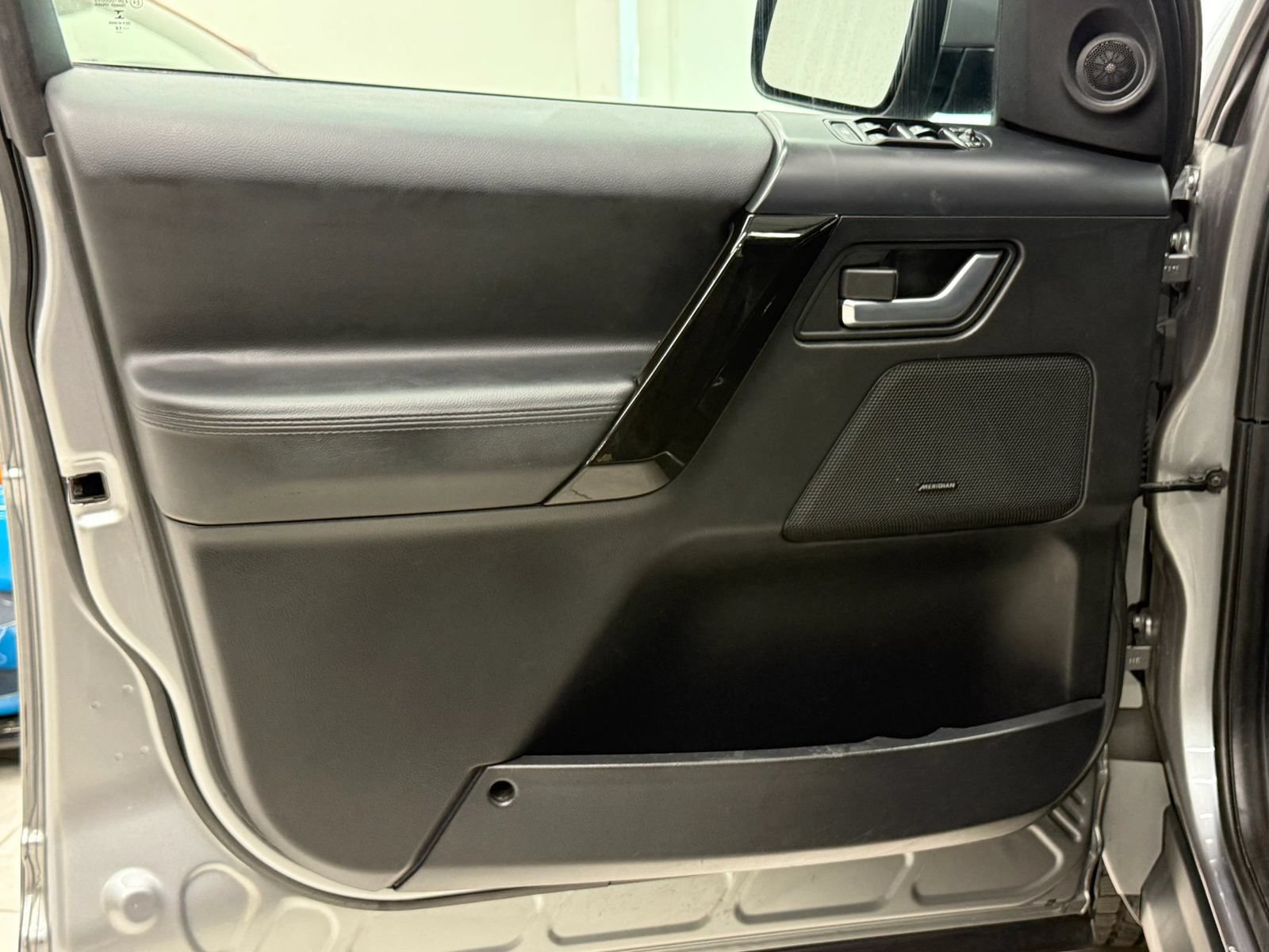 Used 2015 Land Rover LR2 HSE AWD/4WD image 15