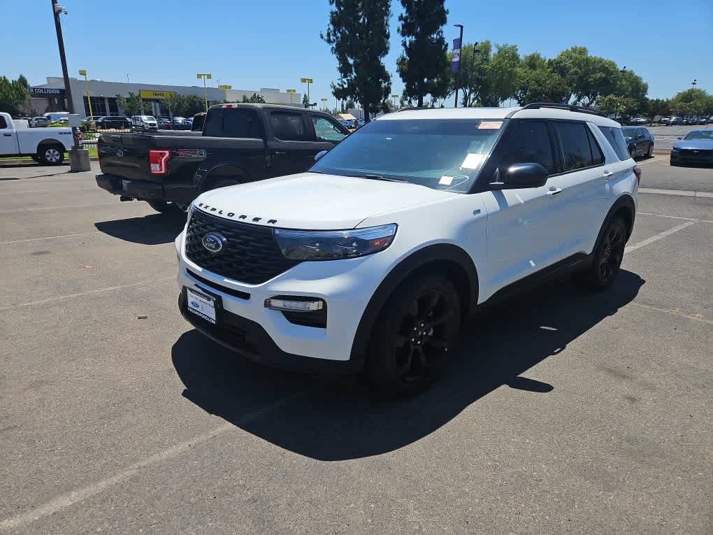 Used 2023 Ford Explorer ST-Line w/ Class IV Trailer Tow Package RWD image 1