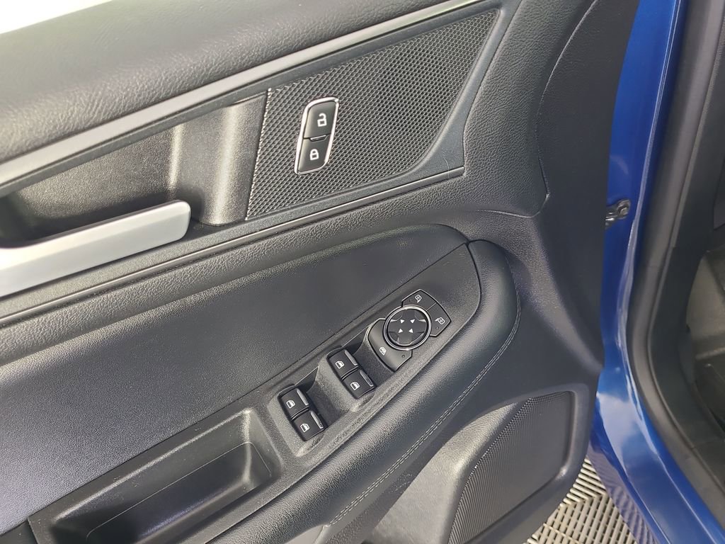 Certified 2020 Ford Edge SE image 18