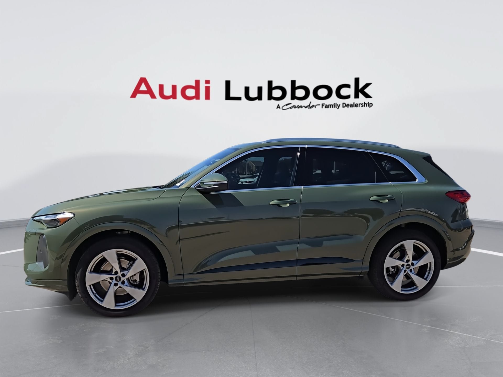 Used 2025 Audi Q5 Prestige AWD/4WD image 2