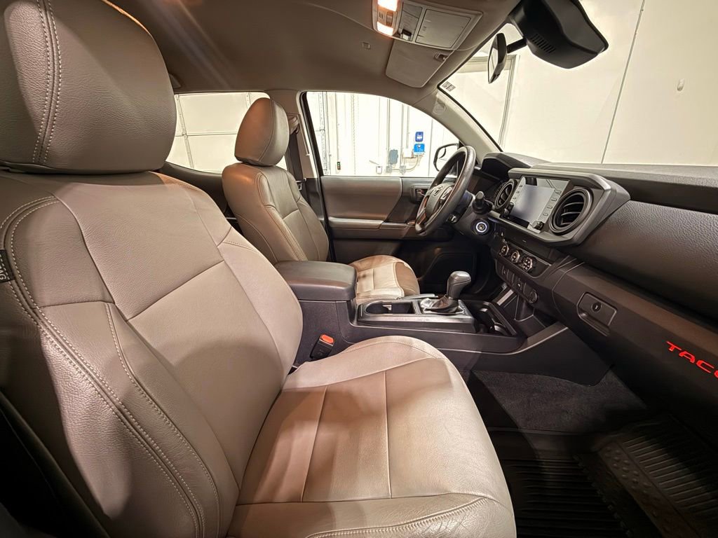 Used 2021 Toyota Tacoma SR w/ SR Convenience Package image 28