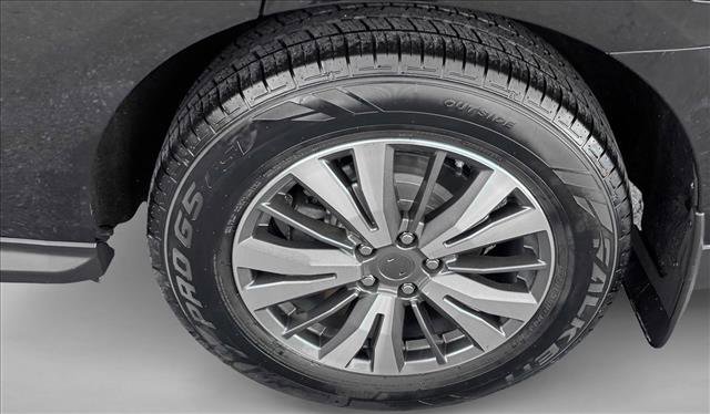 Used 2017 Nissan Pathfinder S image 8