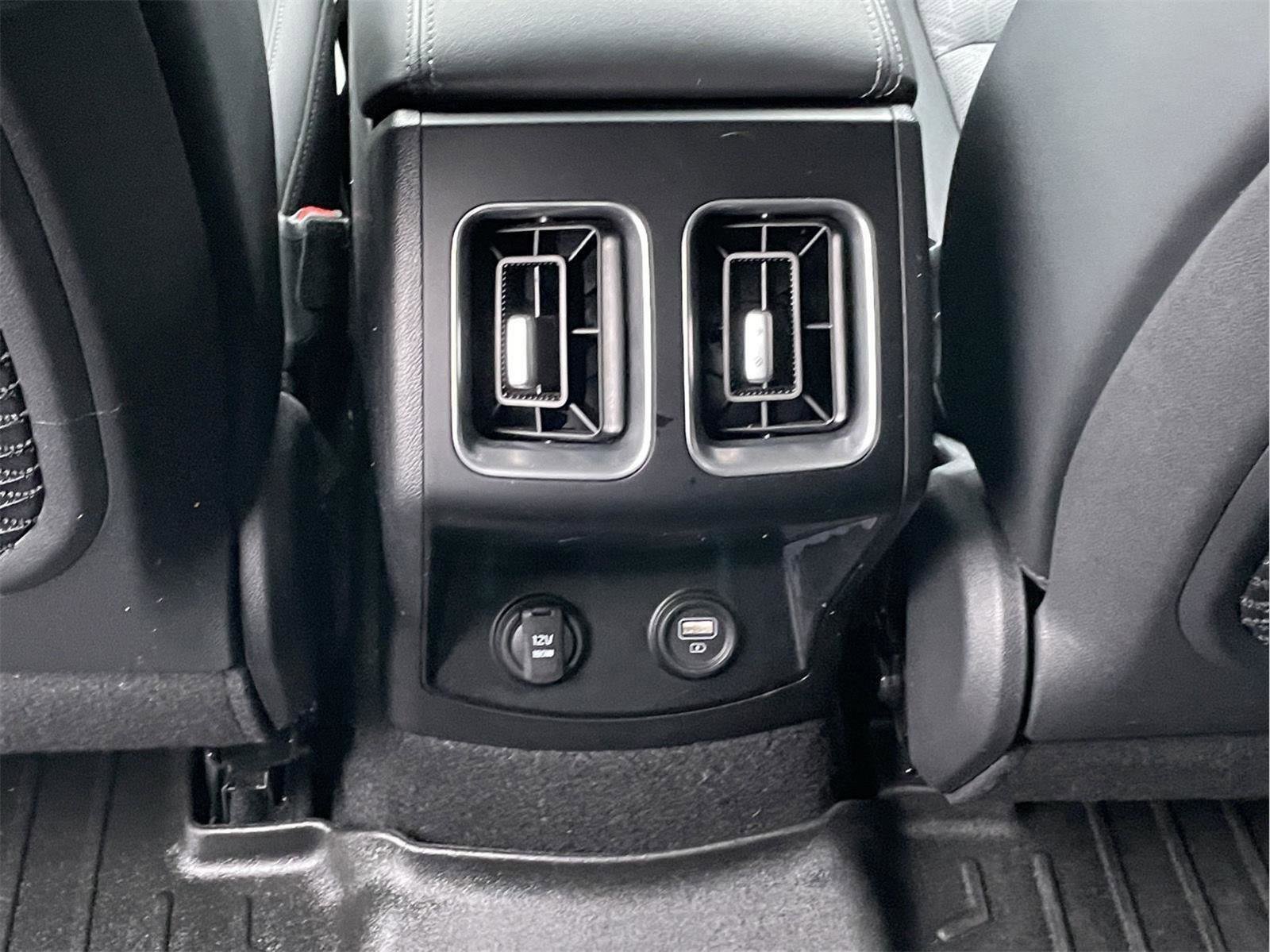 Used 2023 Kia Sorento EX image 16