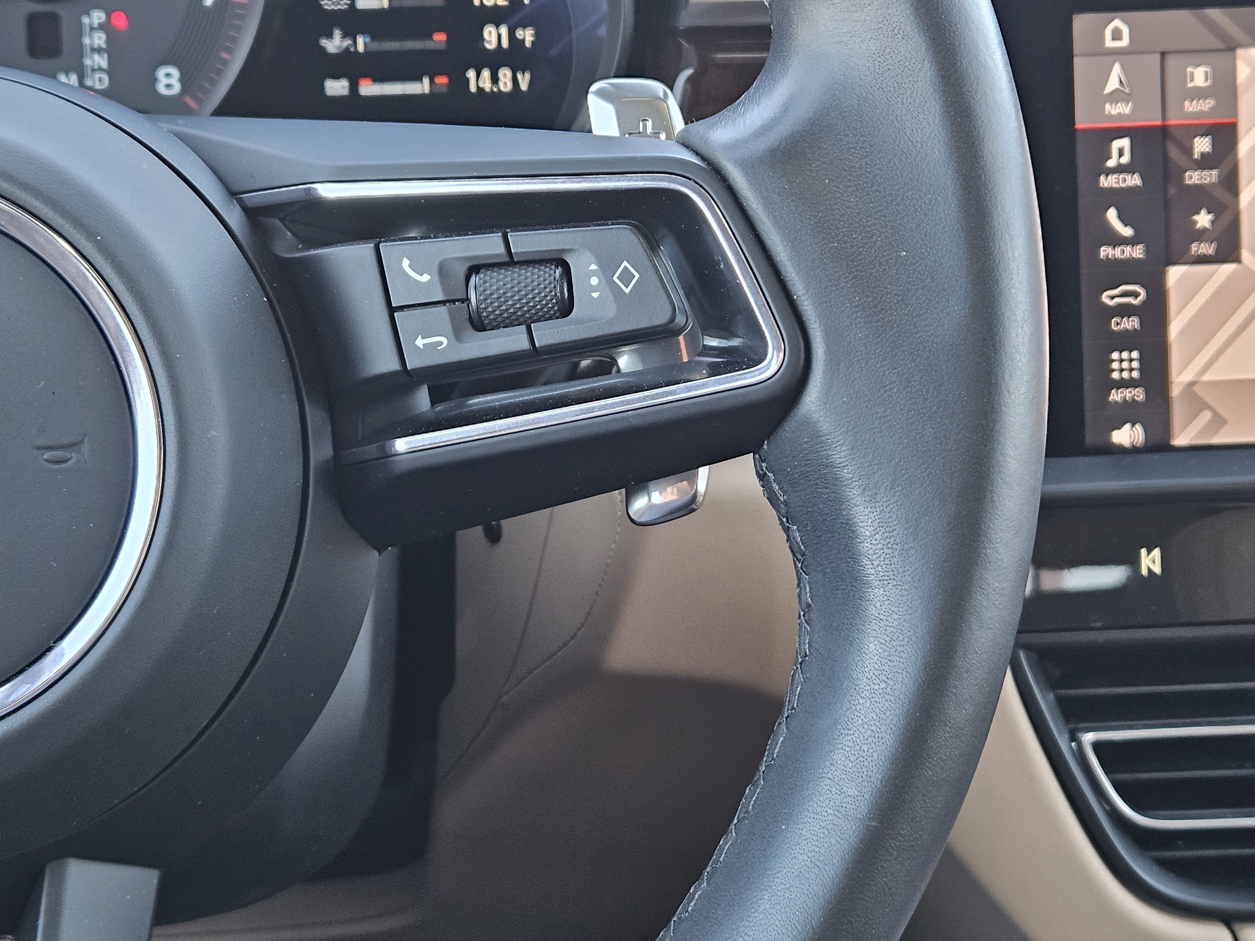 Certified 2023 Porsche Macan Turbo image 27