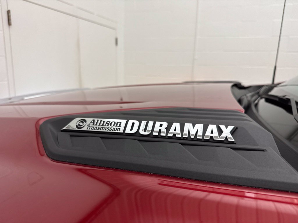 Used 2025 Chevrolet Silverado 2500 High Country w/ High Country Premium Package AWD/4WD image 9