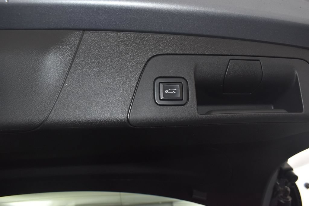 Used 2022 Buick Envision Preferred AWD/4WD image 29