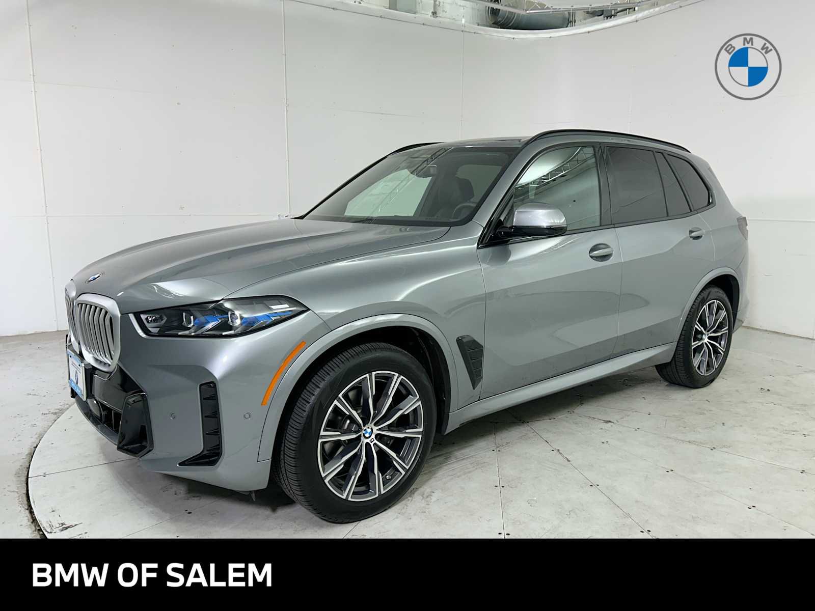 Used 2025 BMW X5 xDrive40i w/ M Sport Package