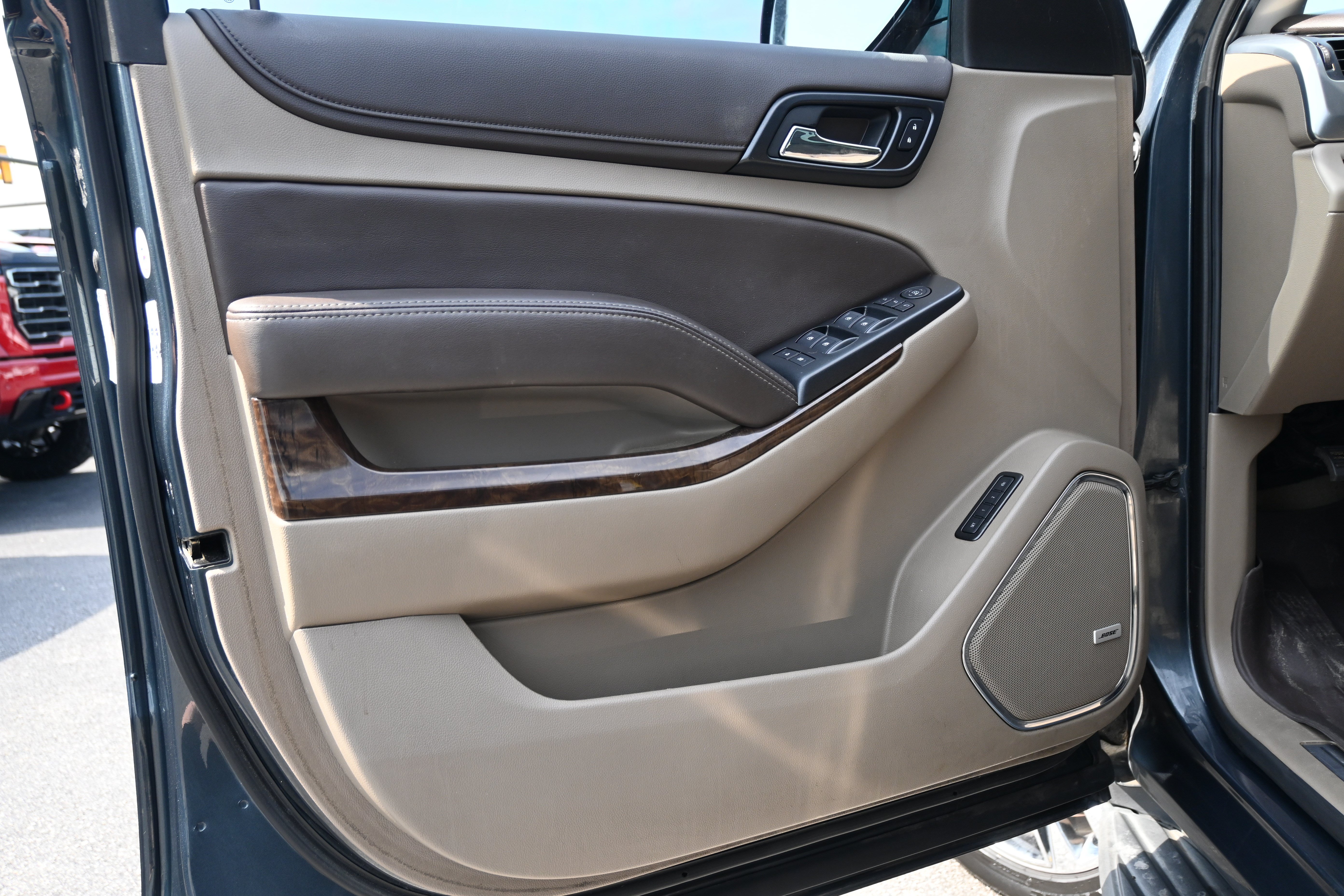 Used 2019 Chevrolet Tahoe LT RWD image 14