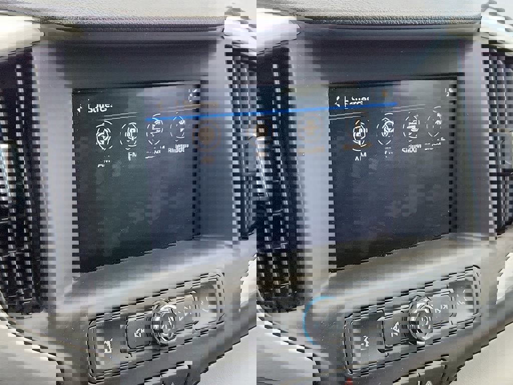 Used 2023 GMC Terrain SLE w/ Driver Convenience Package image 25