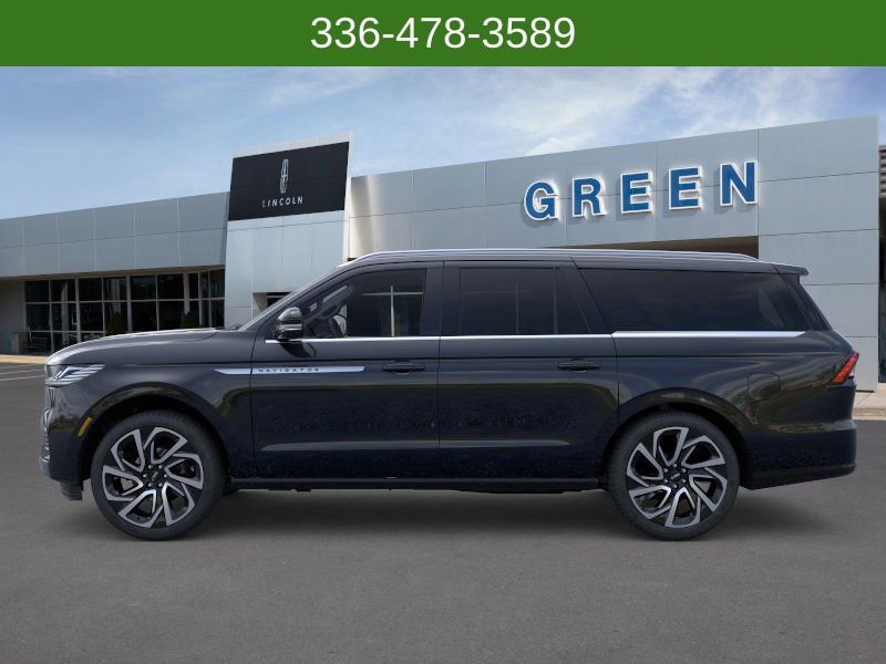 New 2026 Lincoln Navigator L Reserve AWD/4WD image 3