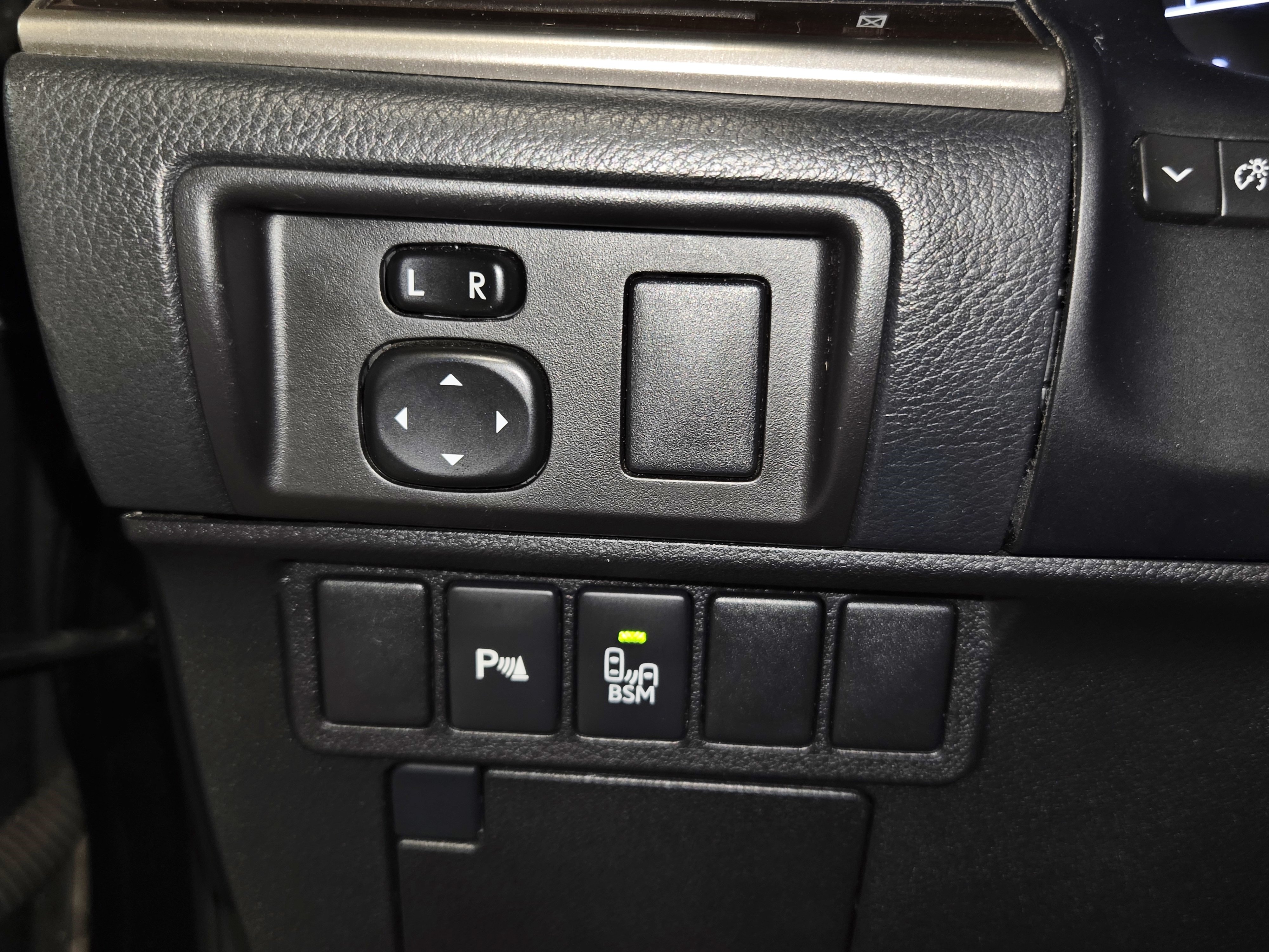 Used 2016 Lexus ES 350 w/ Premium Package w/Wood Trim FWD image 41