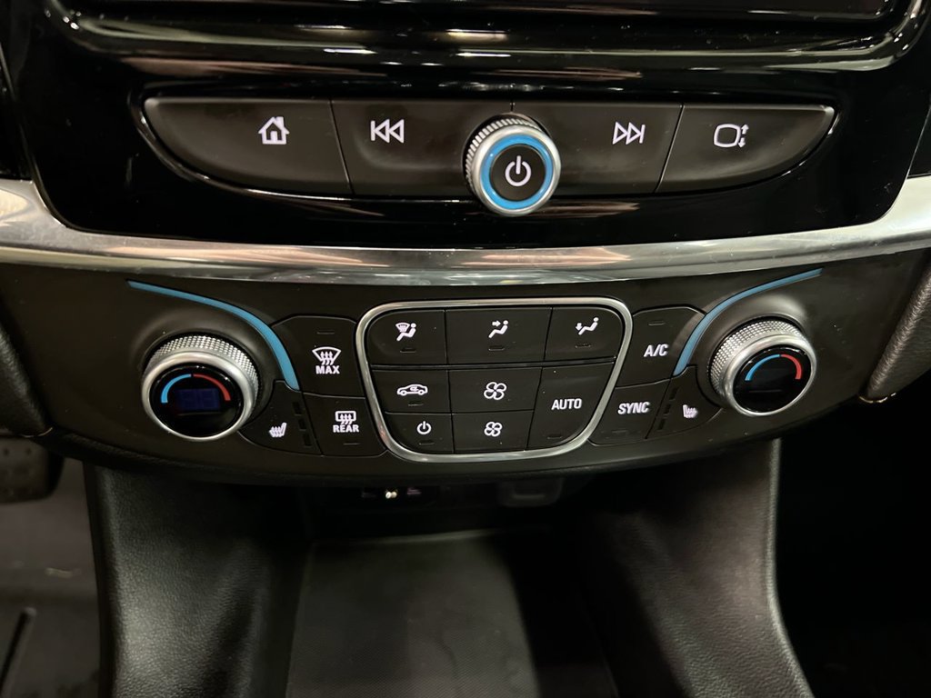 Used 2018 Chevrolet Traverse LT AWD/4WD image 16
