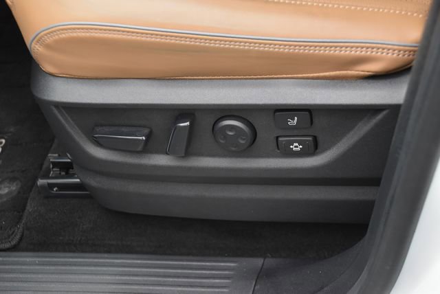 Used 2025 INFINITI QX80 Sensory AWD/4WD image 34