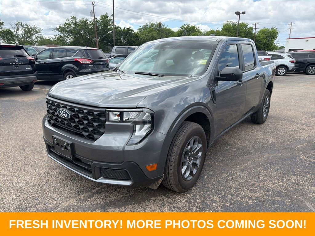 Used 2025 Ford Maverick XLT image 3