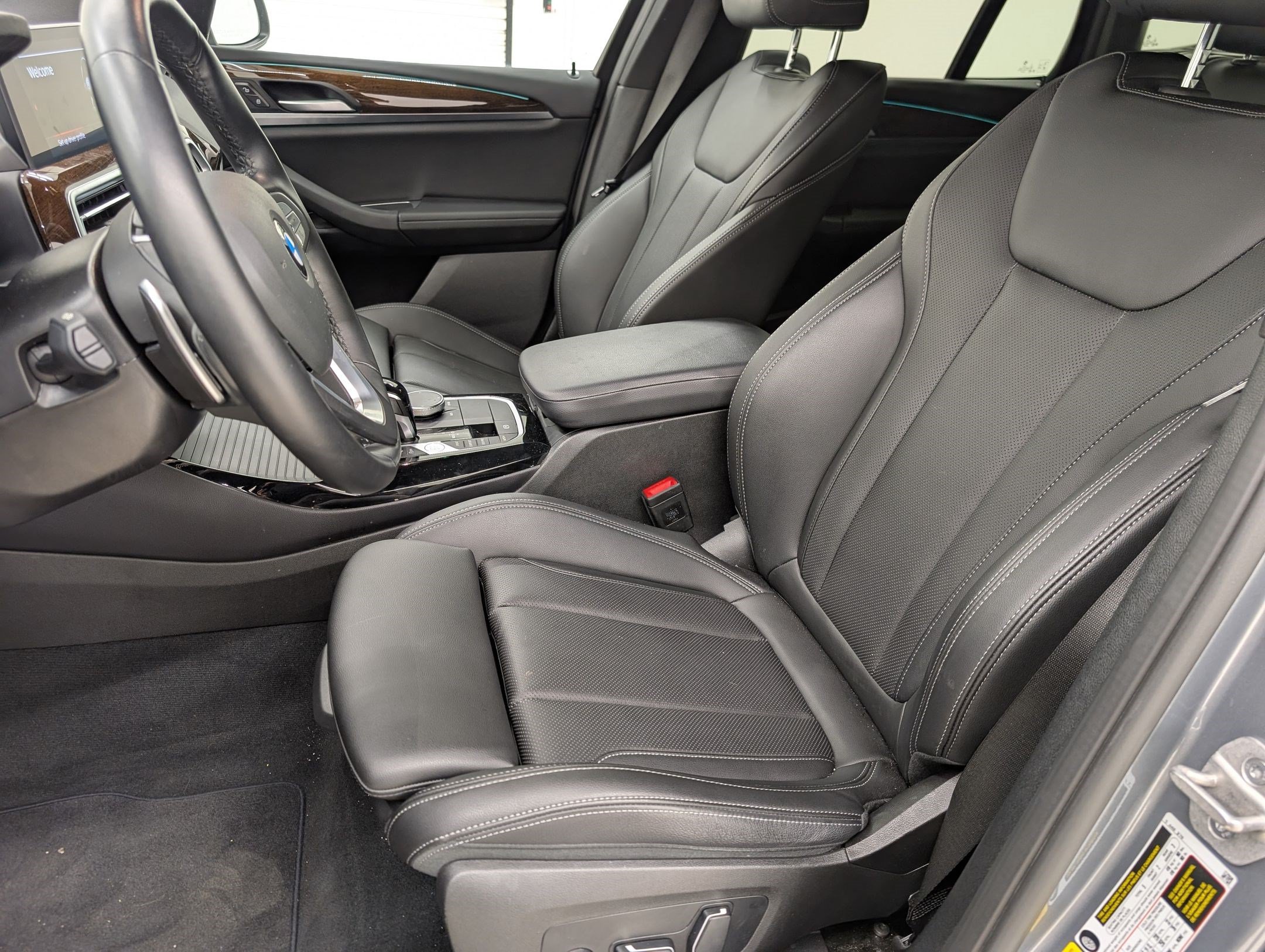 Used 2024 BMW X3 sDrive30i w/ Convenience Package RWD image 5