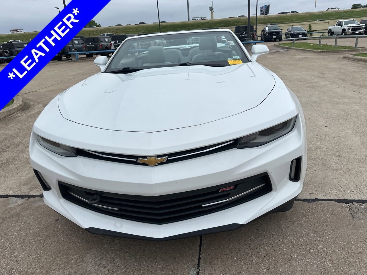 Used 2017 Chevrolet Camaro LT RWD image 2