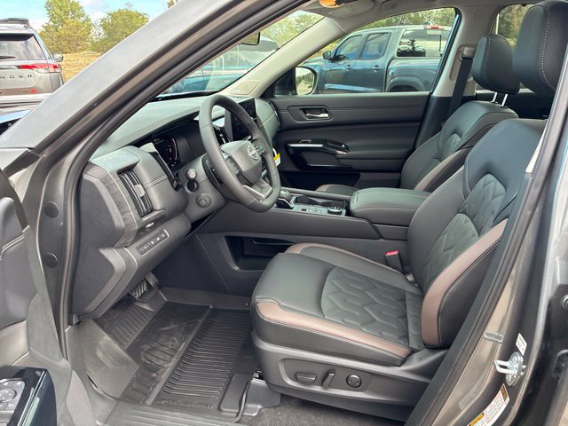 New 2026 Nissan Pathfinder Platinum AWD/4WD image 7