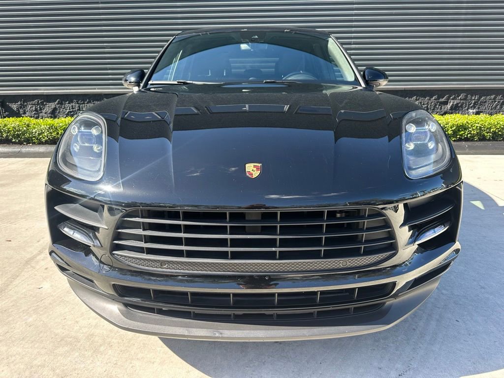 Certified 2021 Porsche Macan image 8