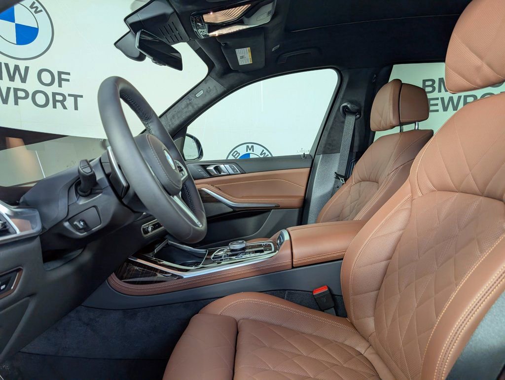 Used 2026 BMW X7 xDrive40i w/ M Sport Package image 2
