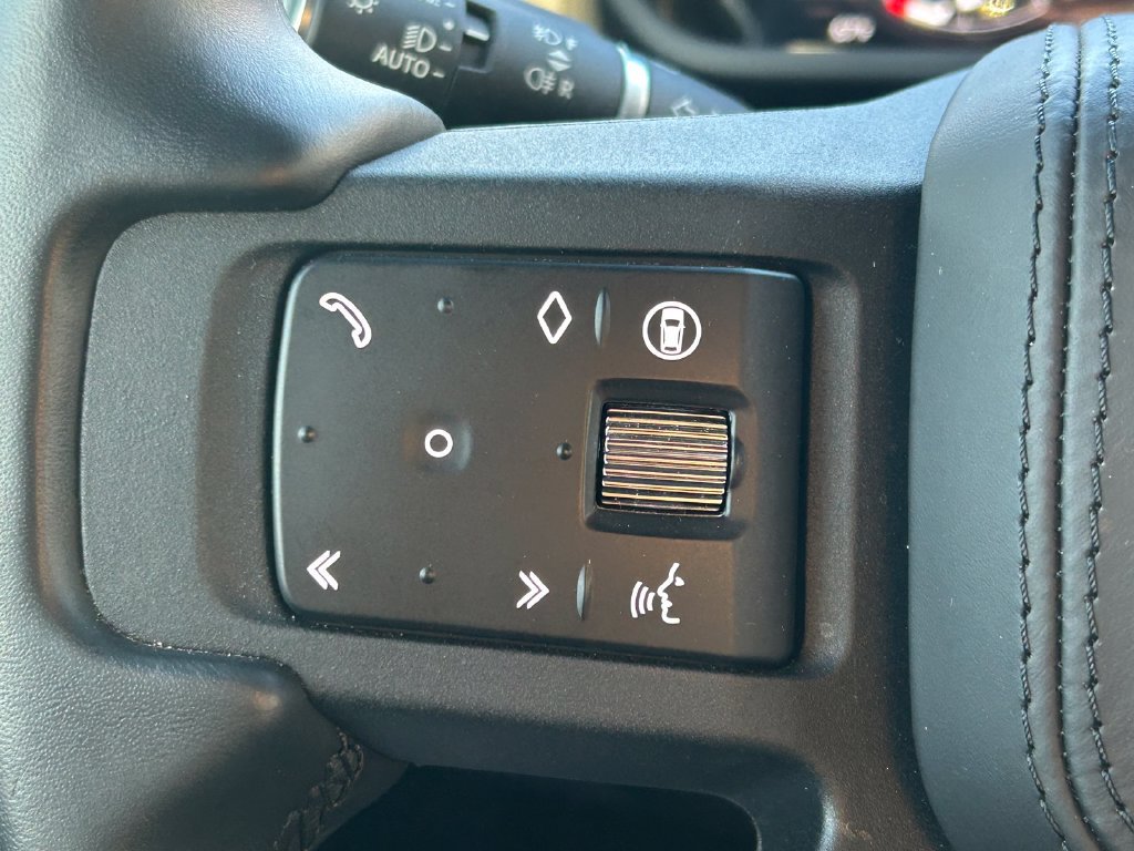 Used 2024 Land Rover Defender 130 Outbound AWD/4WD image 39