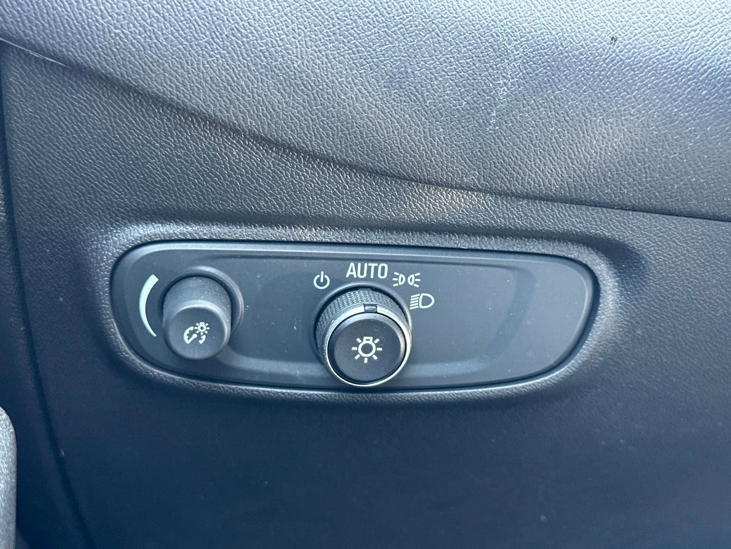 Used 2024 Chevrolet Equinox LT AWD/4WD image 34