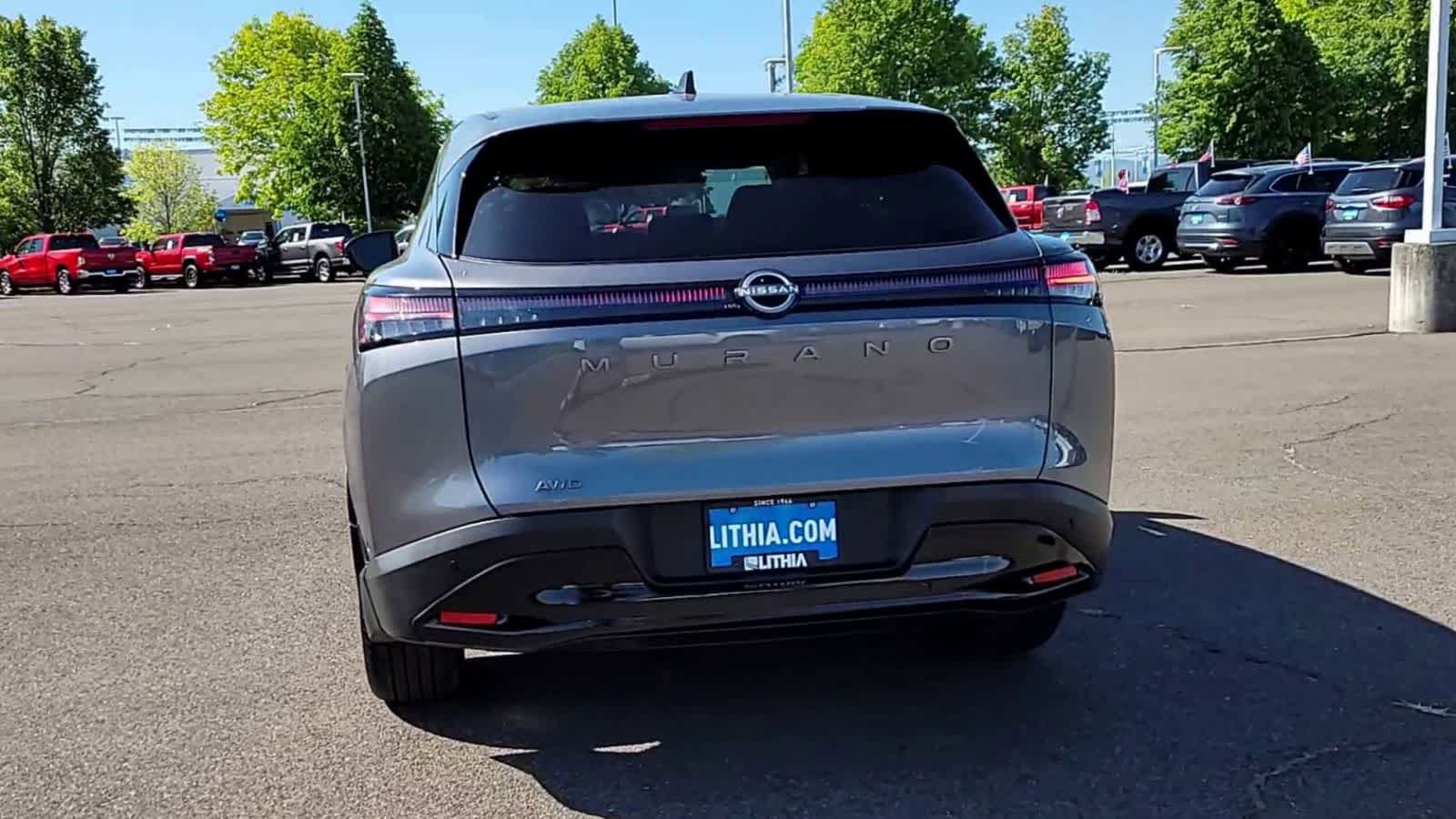 Used 2025 Nissan Murano SV AWD/4WD image 7