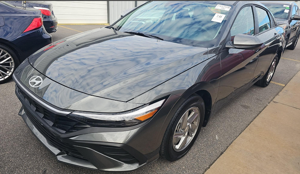 Used 2026 Hyundai Elantra SE