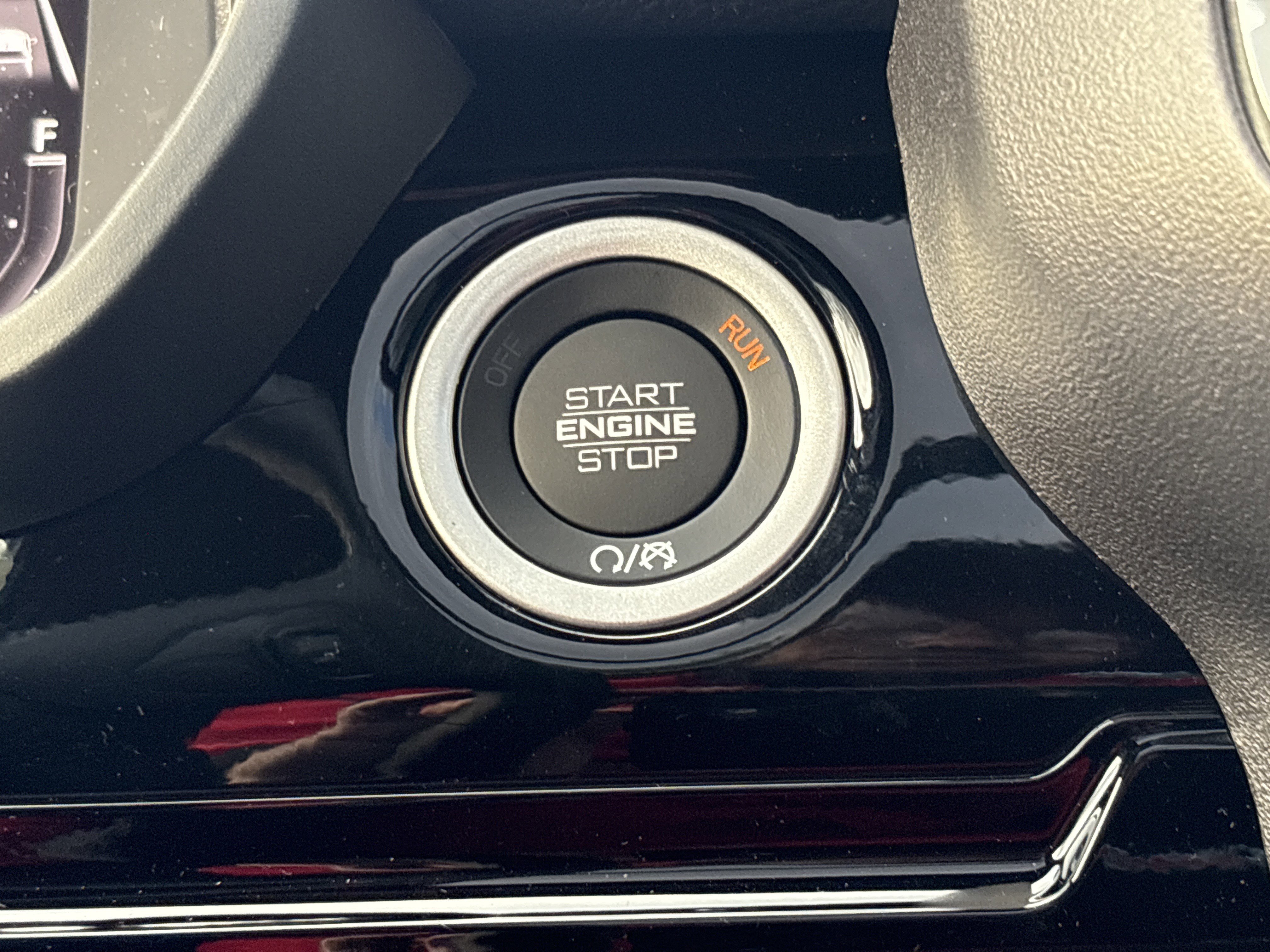 New 2026 RAM 1500 Laramie w/ Night Edition image 31