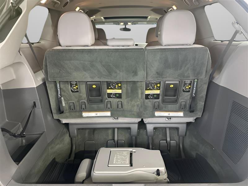 Used 2017 Toyota Sienna XLE w/ XLE Navigation Package FWD image 23
