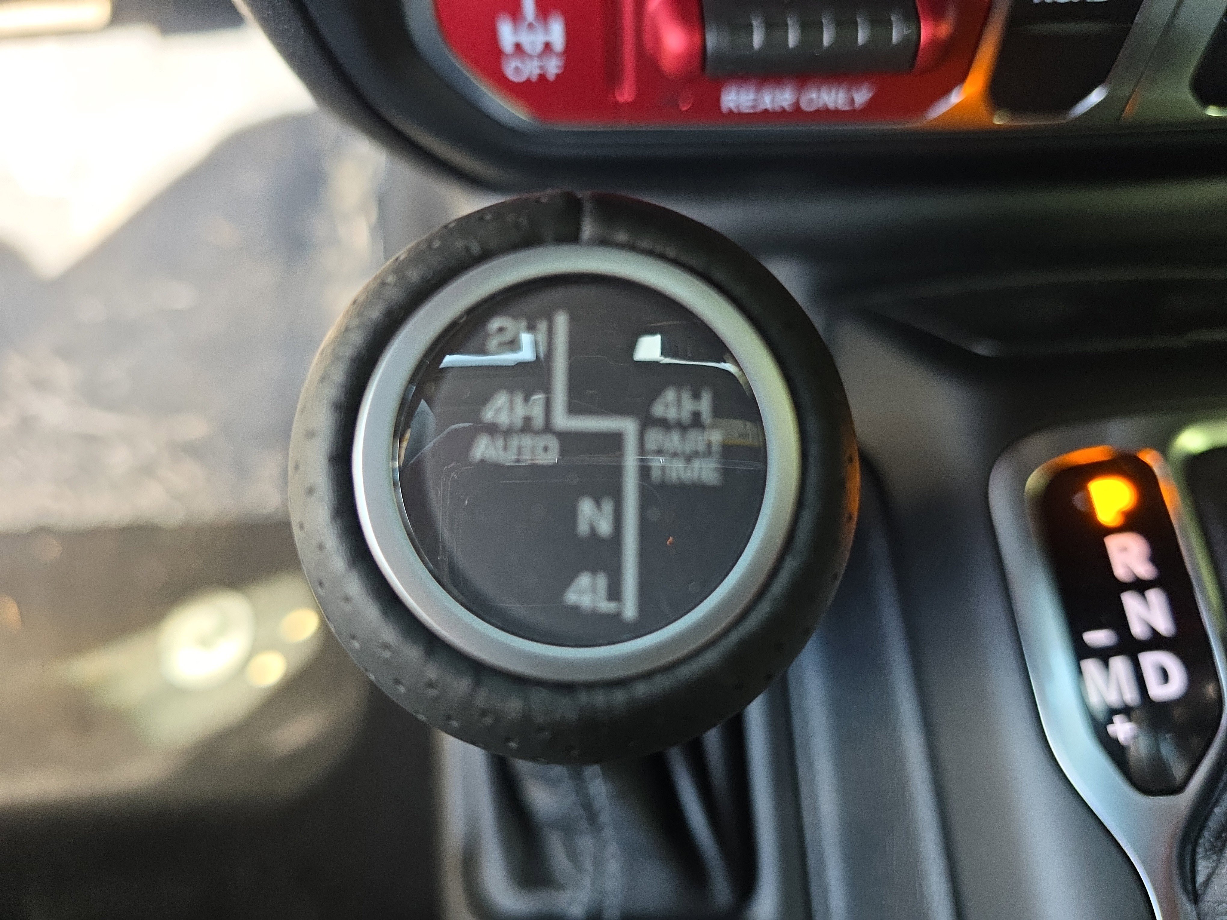 New 2025 Jeep Gladiator Mojave image 9