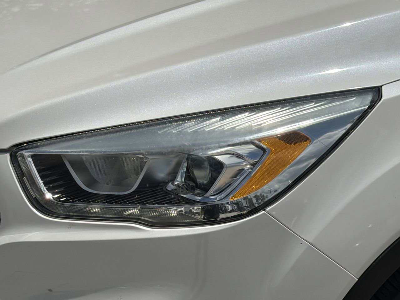 Used 2019 Ford Escape SEL FWD image 6