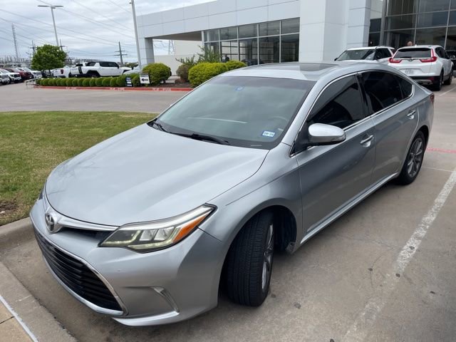 Used 2016 Toyota Avalon Touring image 2
