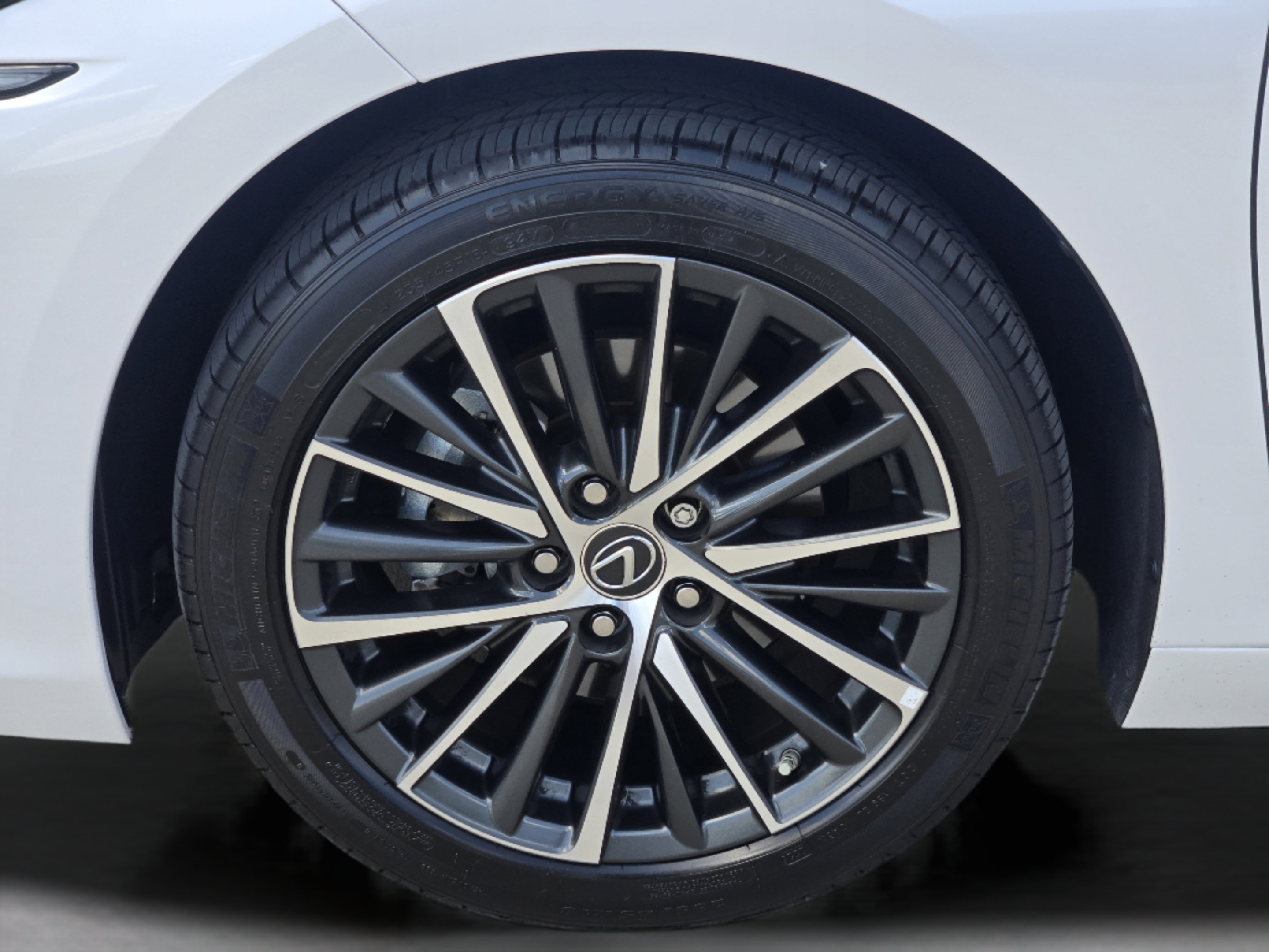 Certified 2025 Lexus ES 350 w/ Premium Package FWD image 32