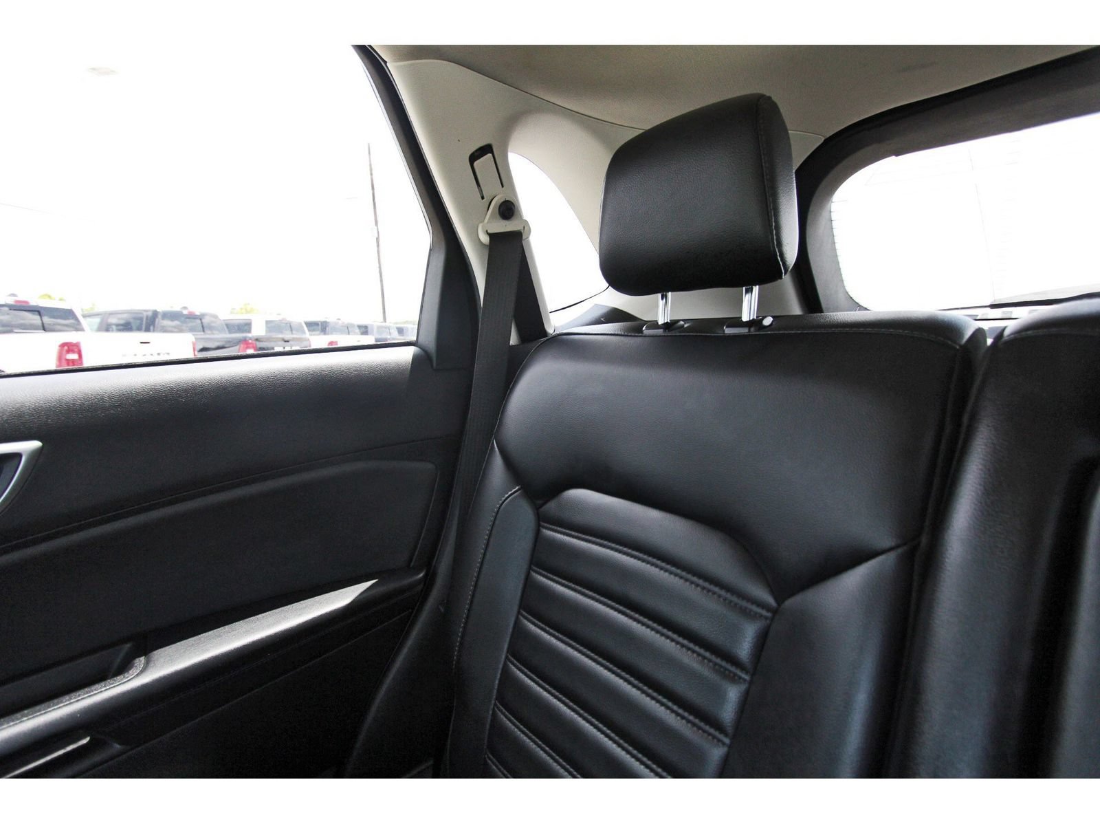 Used 2024 Ford Edge SEL AWD/4WD image 14