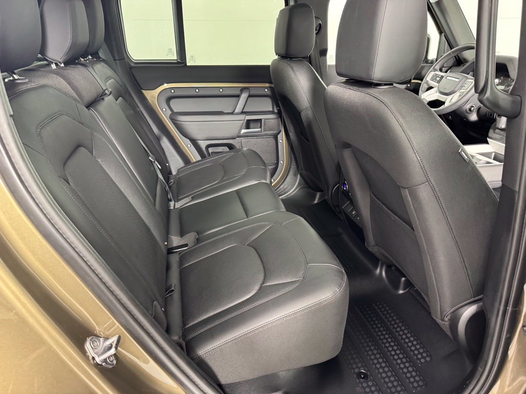 Used 2025 Land Rover Defender 110 S AWD/4WD image 30