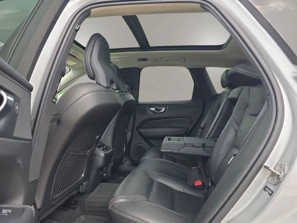 Used 2021 Volvo XC60 T5 Inscription w/ Advanced Package FWD image 45