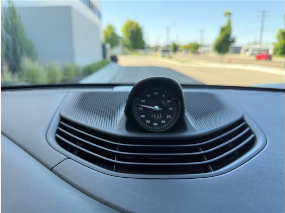 Used 2020 Porsche Taycan 4S AWD/4WD image 20