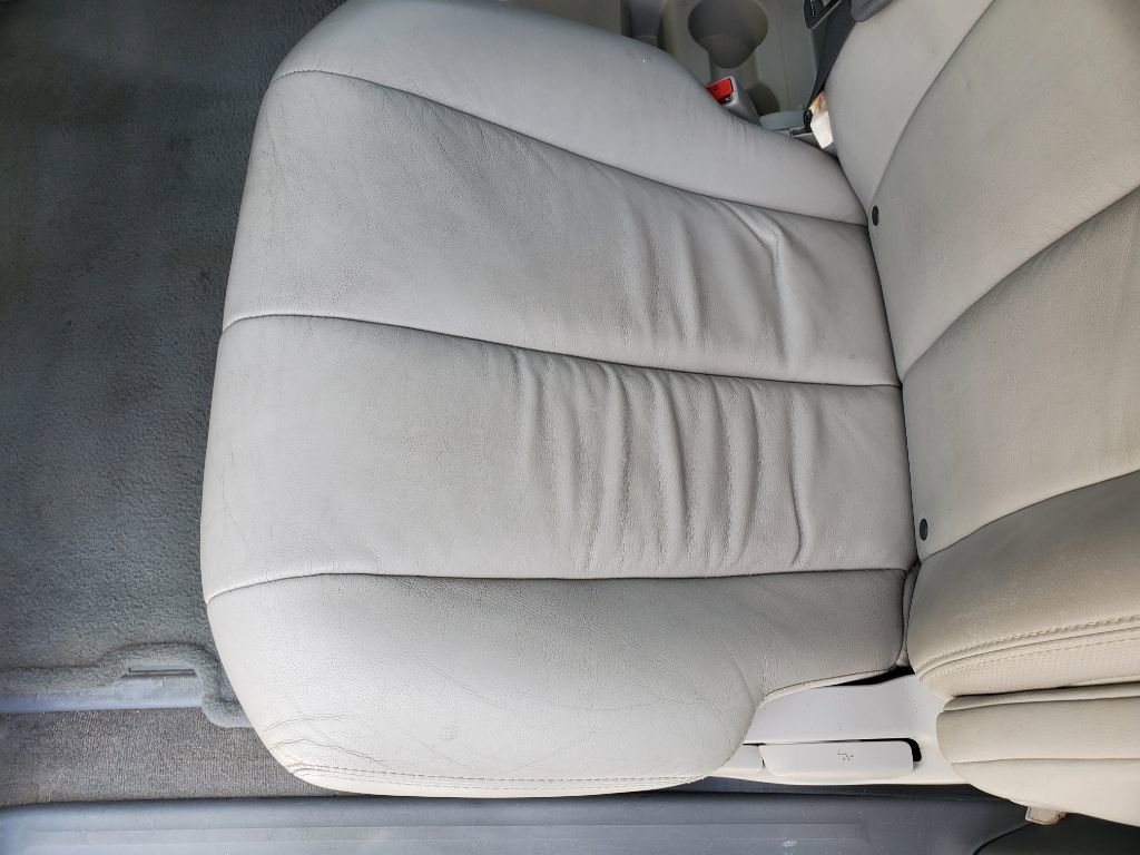 Used 2012 Toyota Sienna XLE FWD image 25