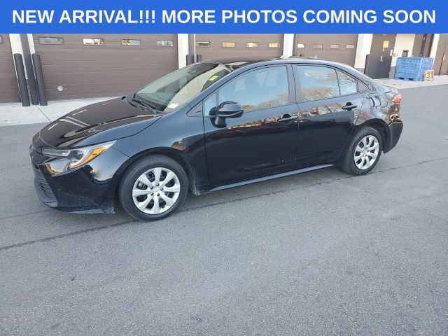 Used 2023 Toyota Corolla LE image 2