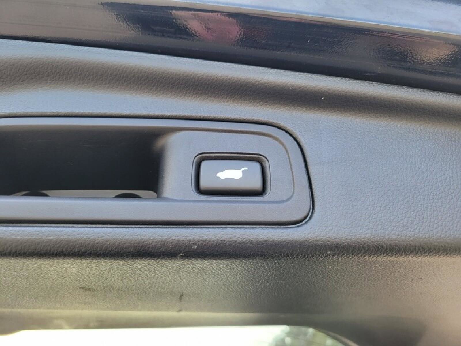 Used 2021 Honda Pilot Touring image 8