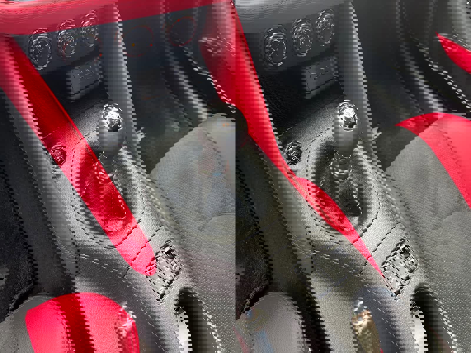 Certified 2024 Nissan Z Performance w/ Floor Mat Package image 13