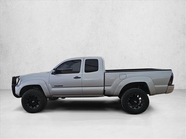 Used 2013 Toyota Tacoma 4x4 Access Cab V6 w/ SR5 Pkg image 2
