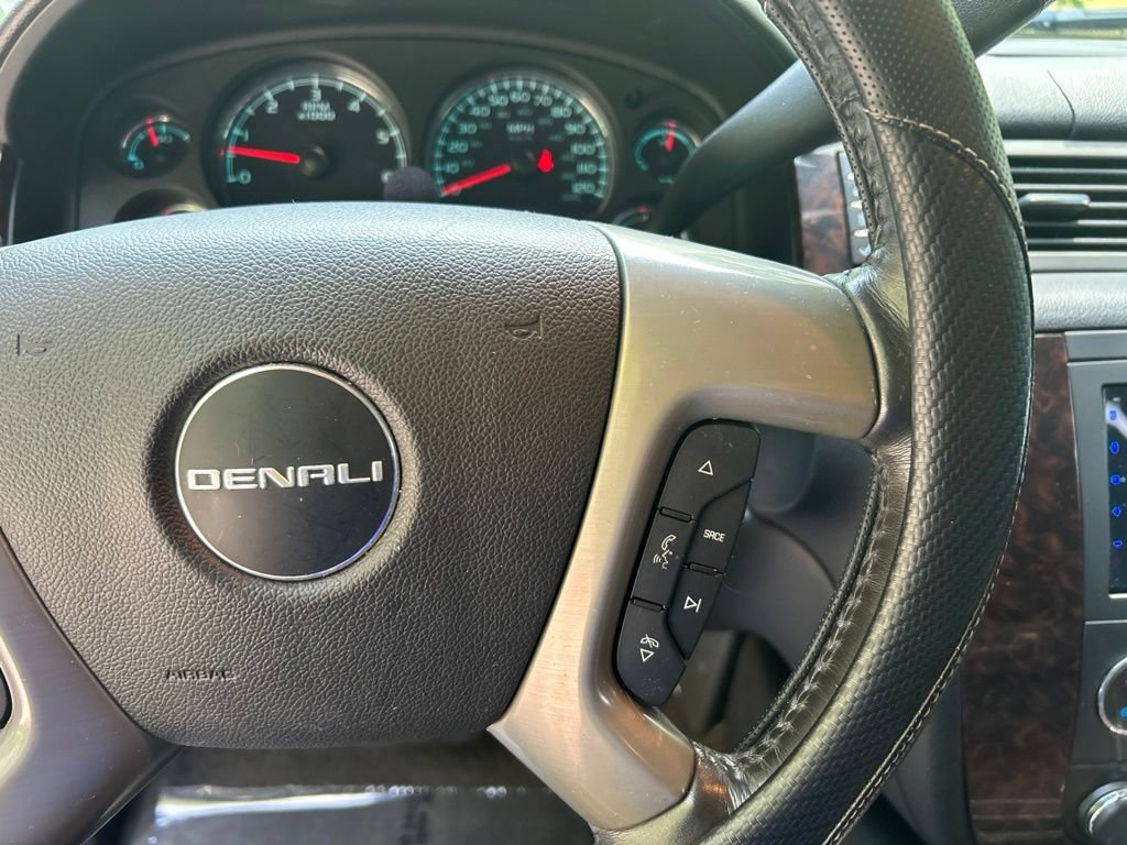 Used 2014 GMC Yukon XL Denali AWD/4WD image 23