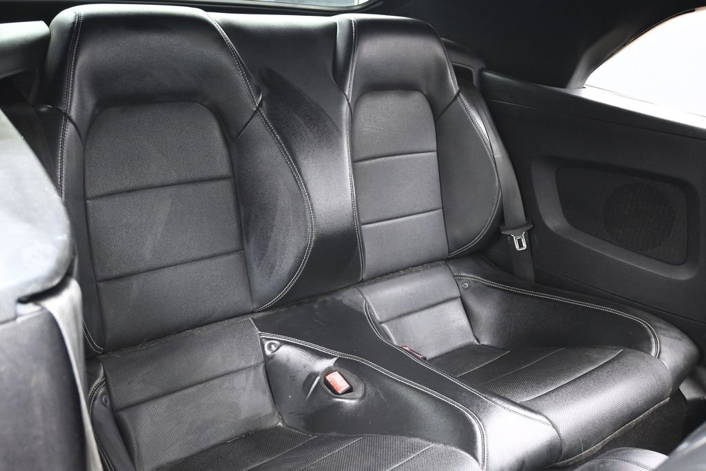 Used 2019 Ford Mustang Premium RWD image 32